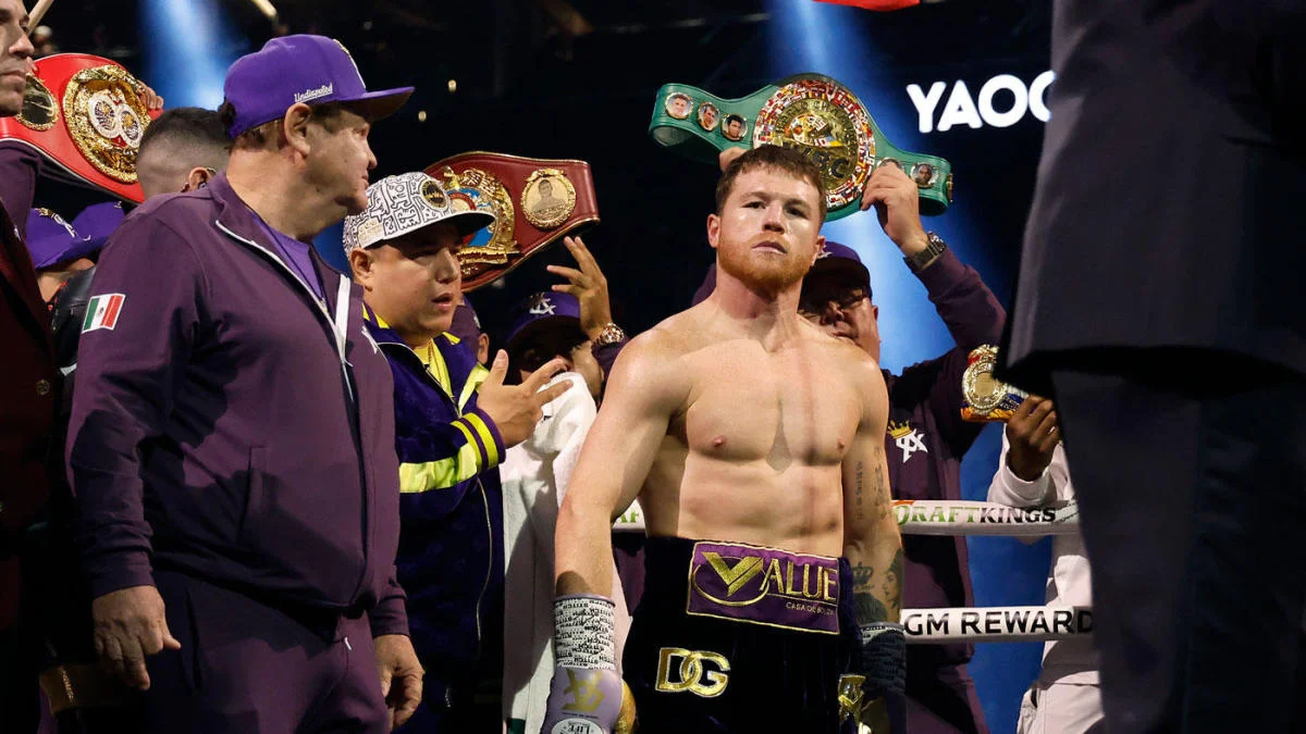 Canelo Alvarez Shocks the World Defeats Terence Crawford in 2nd Round