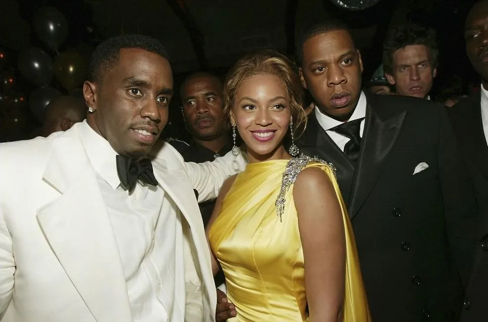 BEYONCé101 — Beyoncé, Jay-Z and P. Diddy caught together in...