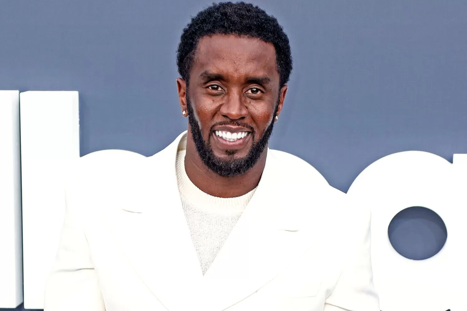 Sean Combs esclarece confusão de nomes em Ellen: It's Love