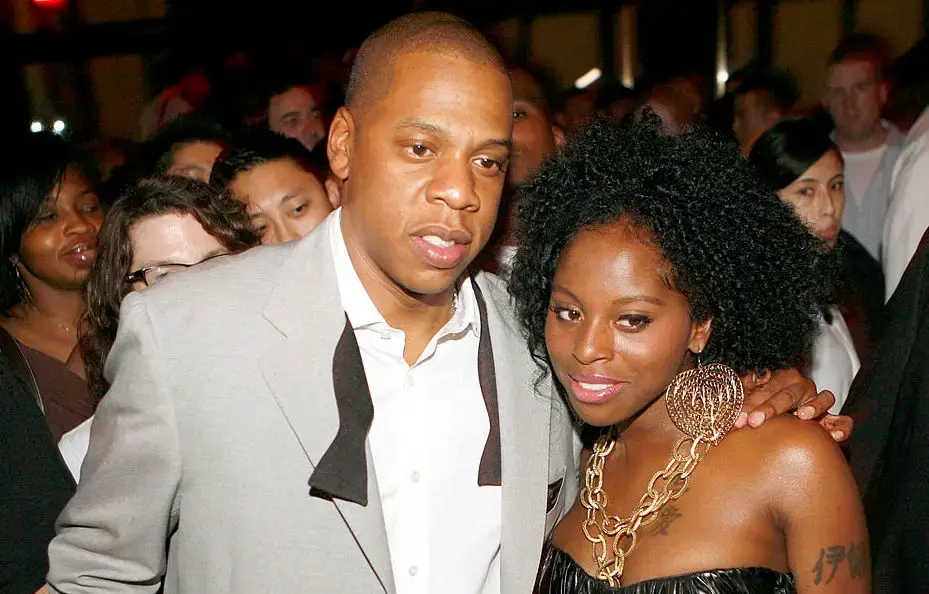 'Não há um MF vivo que possa parar minha história': Foxy Brown expõe a verdade sobre o suposto relacionamento com Jay-Z aos 15 anos