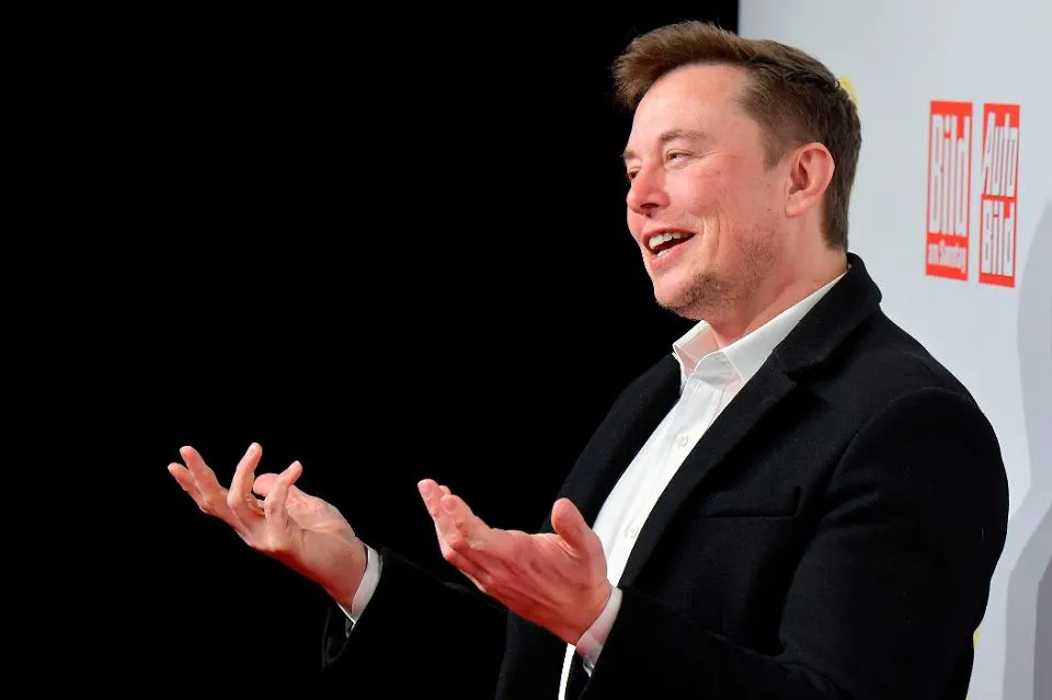 Kế hoạch cứu loài người của Elon Musk khi Mặt trời nổ tung