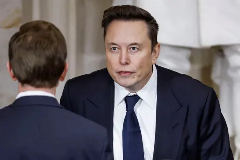 Ông Elon Musk nhận chức danh 'viên chức chính phủ đặc biệt' - Tuổi Trẻ Online