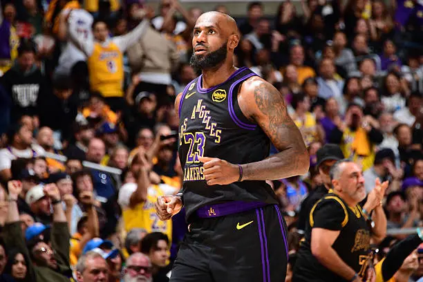 Cover Image for 🏀🚨 “THE SEASON IS OVER AND NOW IT’S TIME TO LEAVE…” Los Angeles Lakers vs Oklahoma City Thunder — just 24 HOURS after the game ended, the first player set to leave the Lakers has reportedly been revealed.