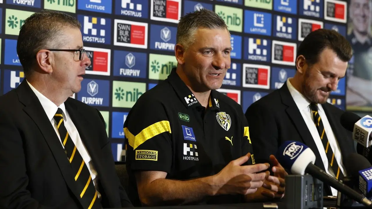 Cover Image for 🚨”It’s terrible. I probably will never coach a team with such an unprecedented personnel crisis in my entire coaching career.” Head coach Adem Yze spoke out after the painful 11.7 (73) – 16.13 (109) loss to St Kilda Saints, which cost them several crucial points.